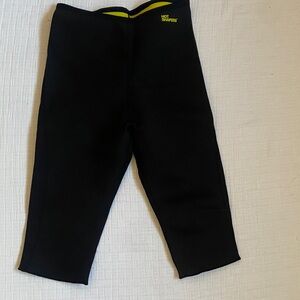 HOT SHOPERS Neoprene Capri Slimming Pants. Sports Shapewear